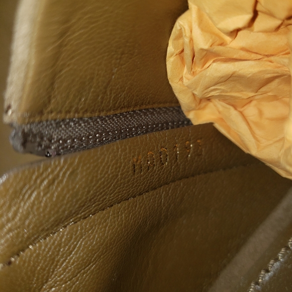 Louis Vuitton suede V Bahiana booties size 38 **Read Details ** - Picture 11 of 13